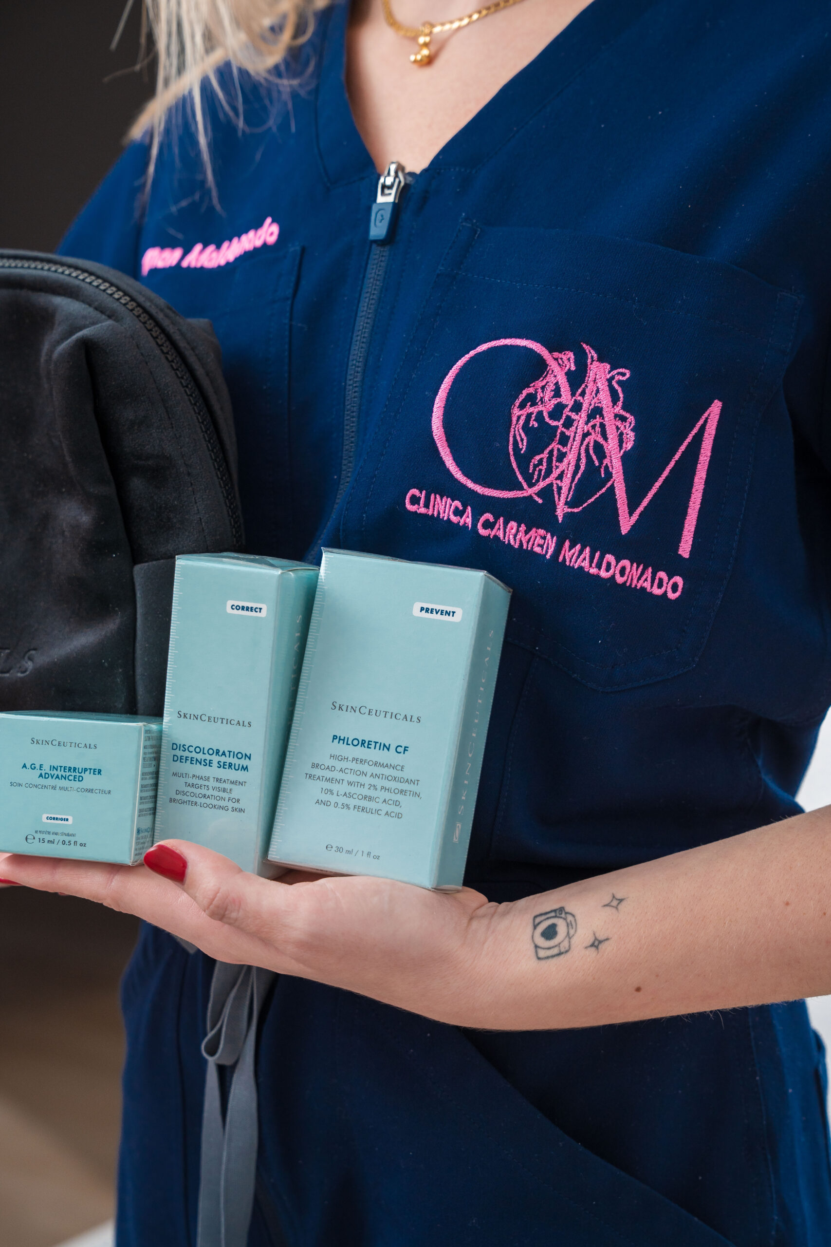 PRODUCTOS SKINCEUTICALS TRATAMIENTO ACIDO HIALURONICO CLINICA CARMEN MALDONADO ADRA