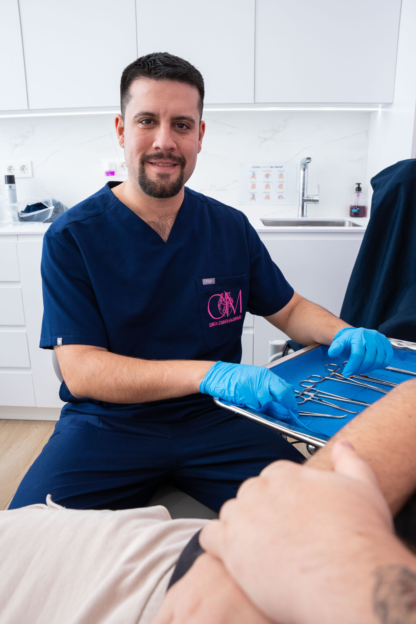 INCONTINENCIA URINARIA UROLOGO ORLANDO QUEVEDO CLINICA CARMEN MALDONADO